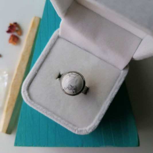 Howlite Ring