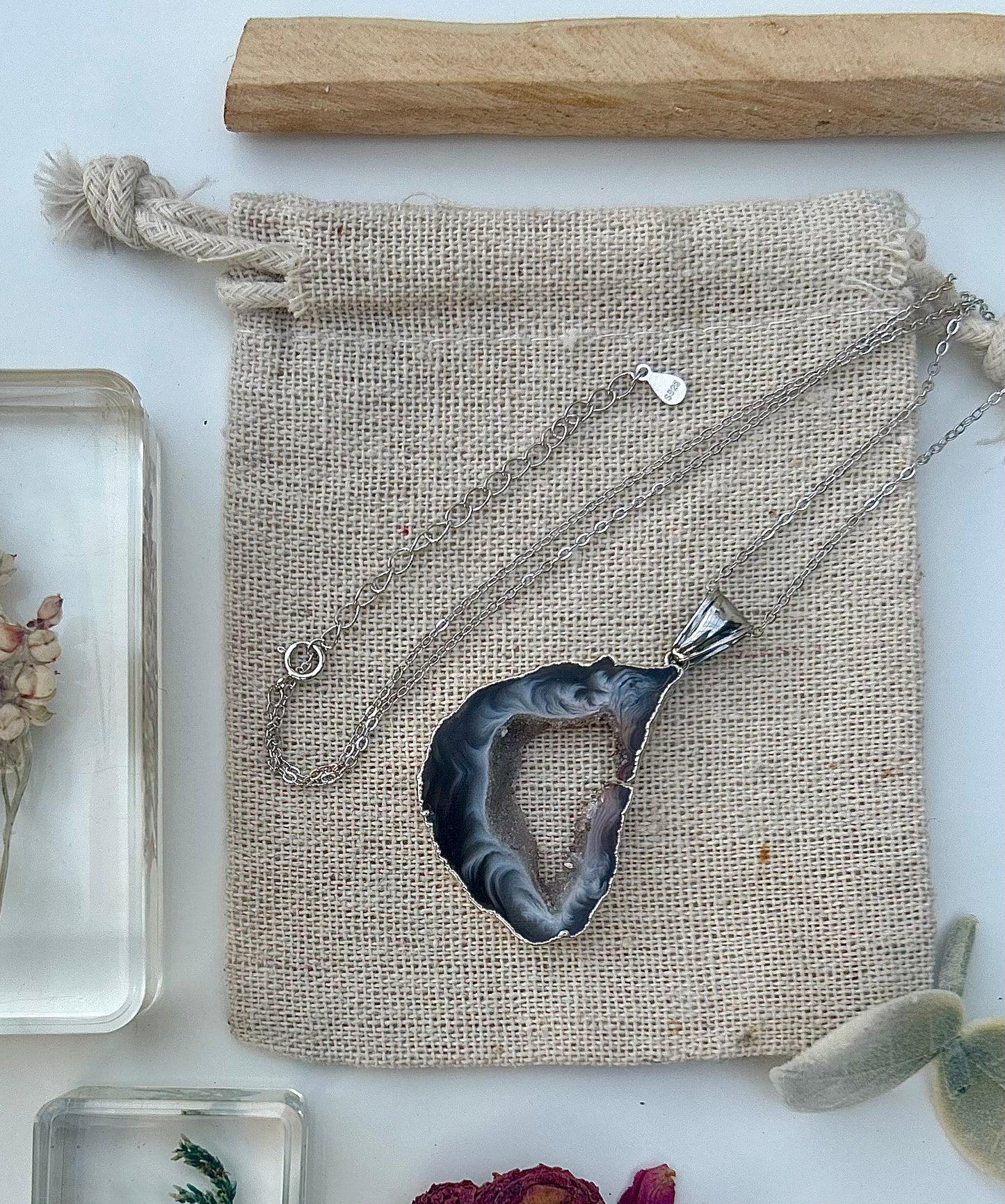 Eclipse Agate Necklace