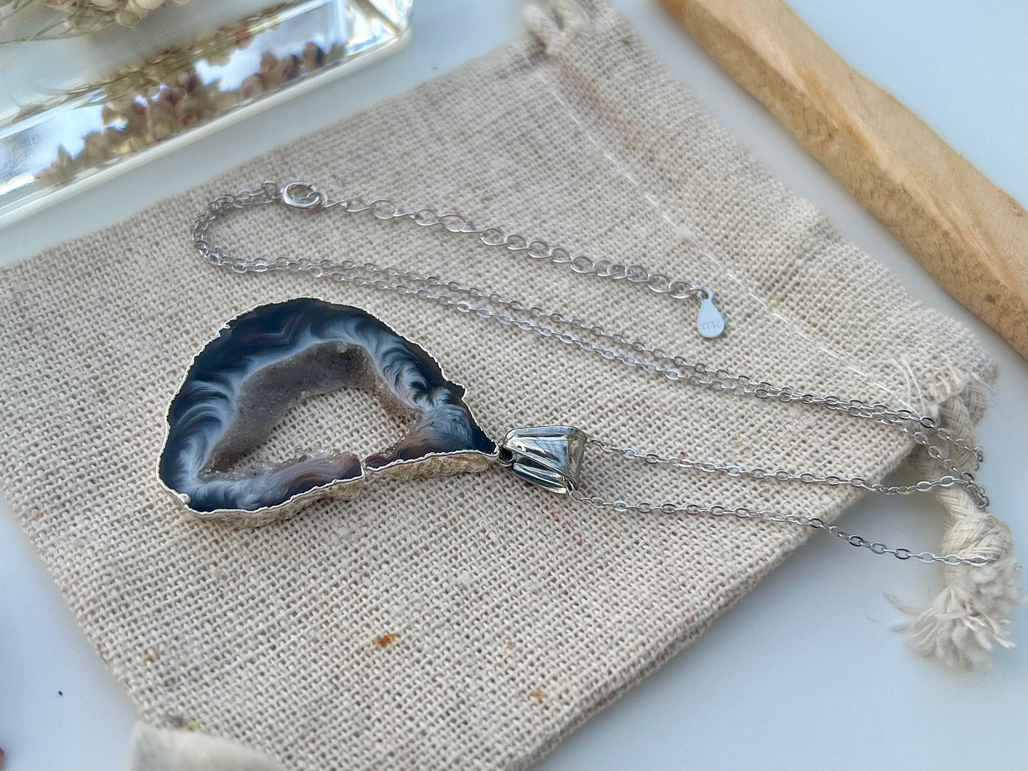 Eclipse Agate Necklace